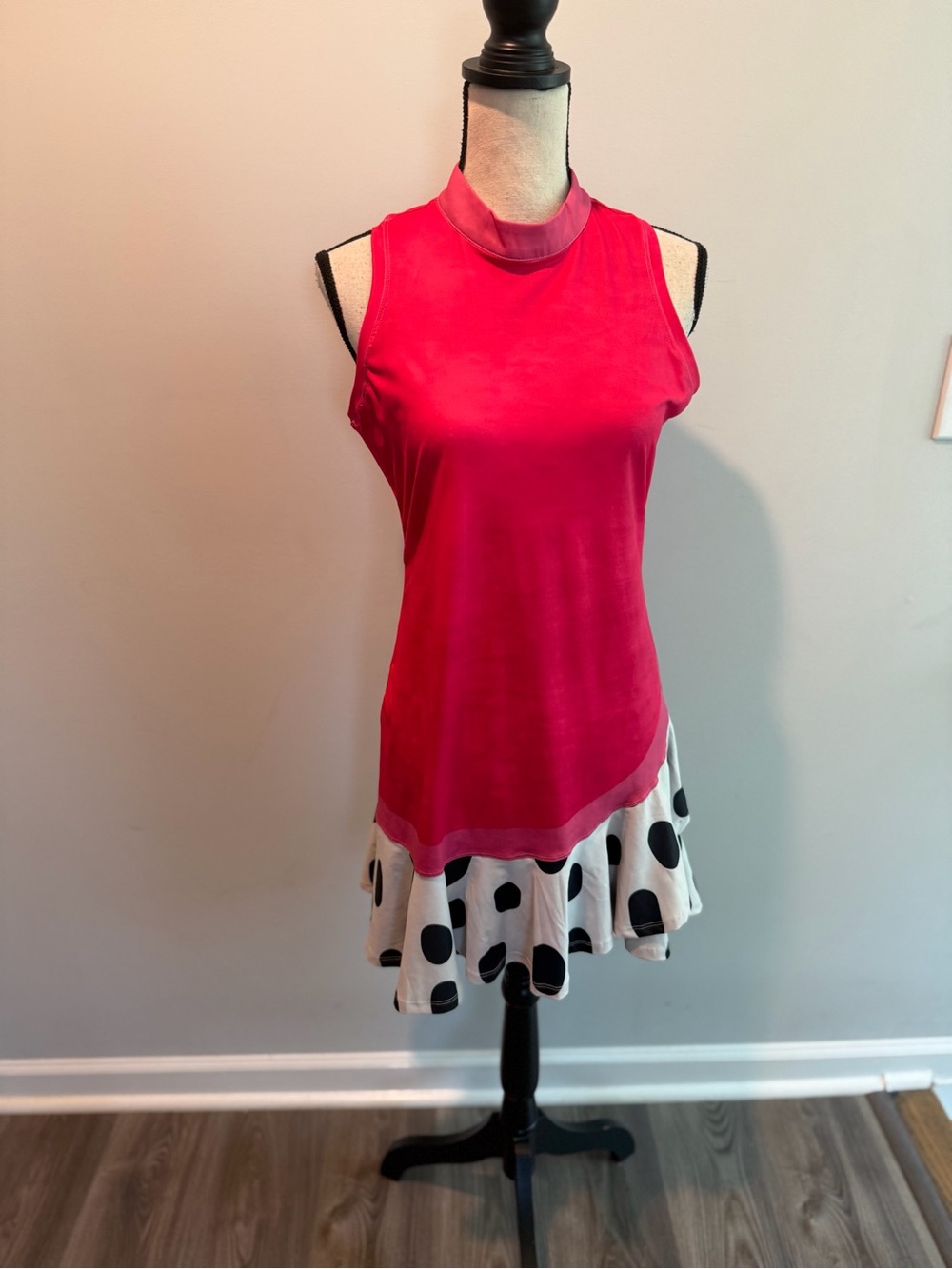 Cegolfs Performance UPF 50 Golf Athletic Dress Women’s size Small NWT